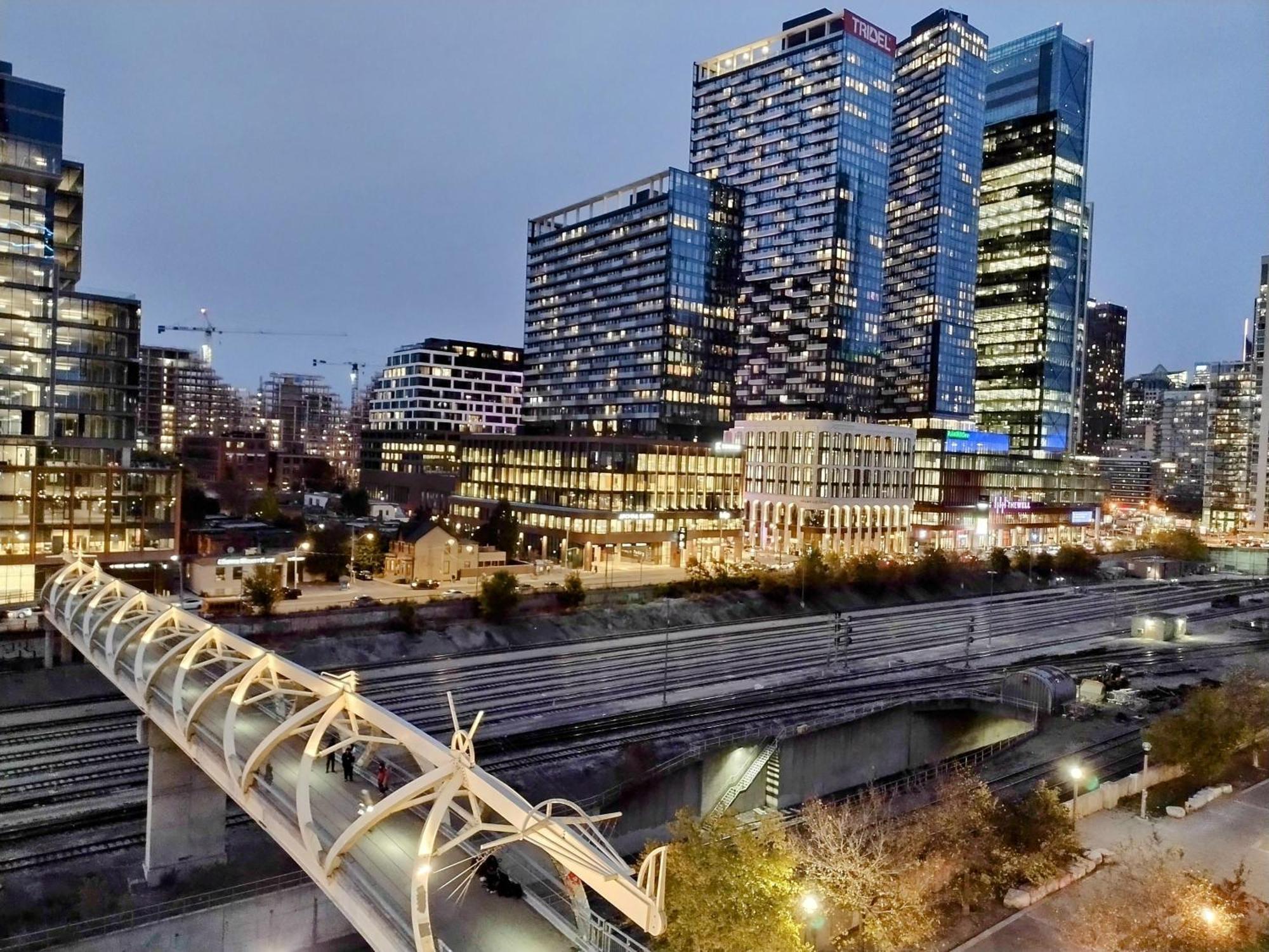 Downtown Toronto Condo, Free Indoor Parking With Amazing View Exteriér fotografie
